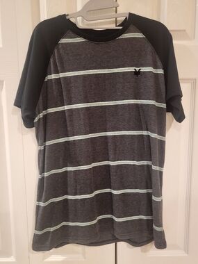 Zoo York Unbreakable Men's Raglan Striped Skate T-Shirt - Size L